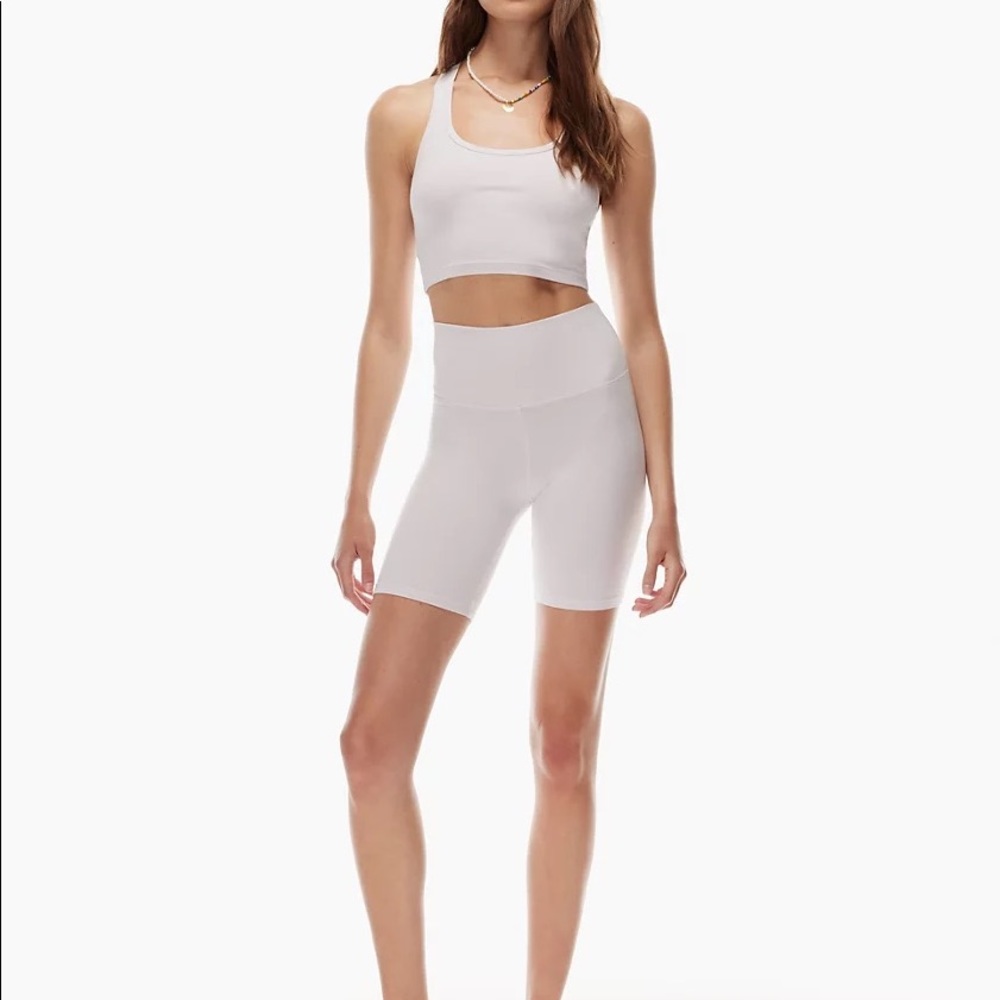 Aritzia TNA Bike Short - Atmosphere Hi-Rise 7" Short - Small - Grey Lilac NWOT